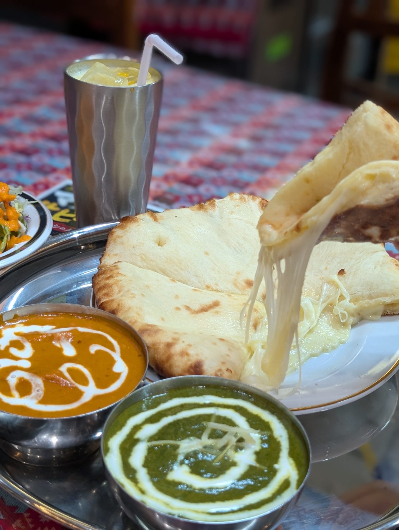 B案のイメージ（ナンとカレー）